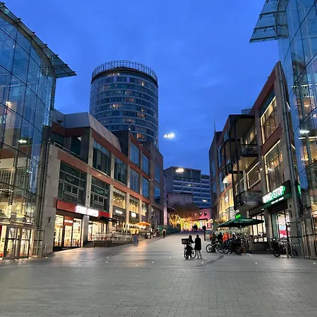 Centre, 2-bedroom Apartment, 5 Min Walk From New Street Train Station