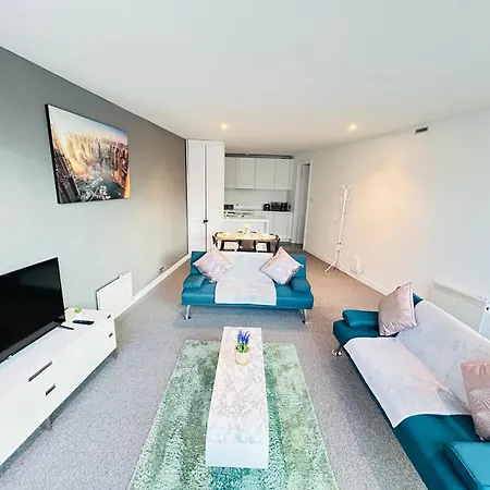 Centre, 2-bedroom Apartment, 5 Min Walk From New Street Train Station Birmingham